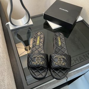 Exquisite, minimalist, and elegant slippers